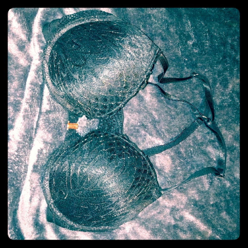 Bra - Picture 1 of 3
